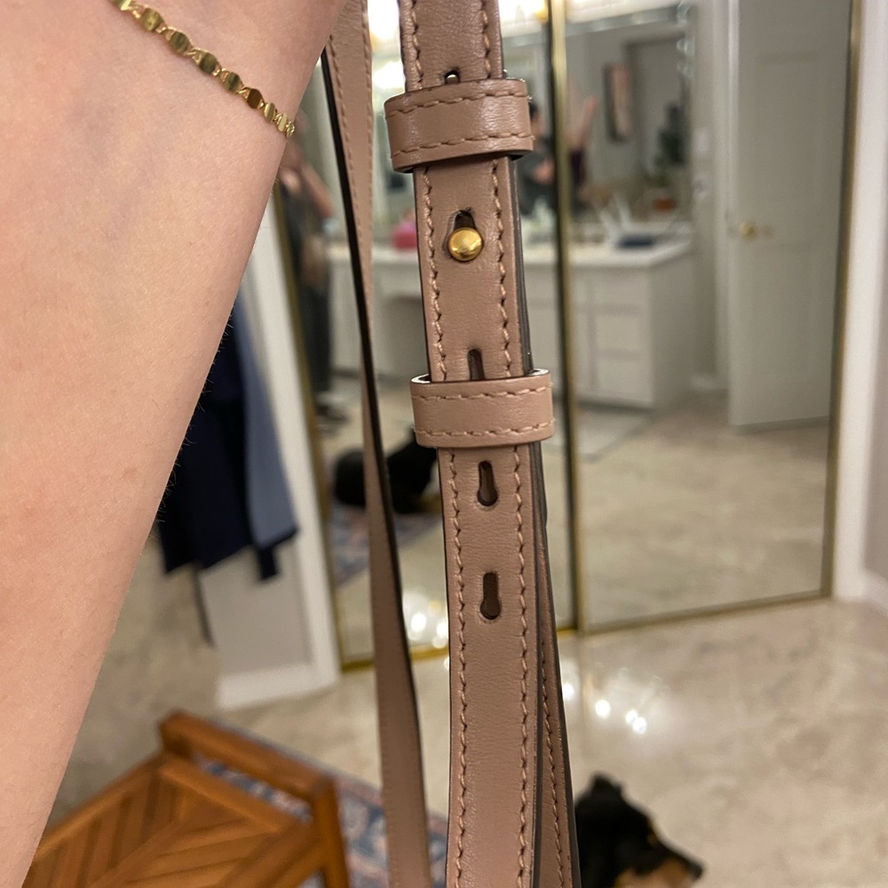 Gucci Marmont Camera Bag - Picture 10 of 16